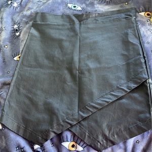 Akira large skirt